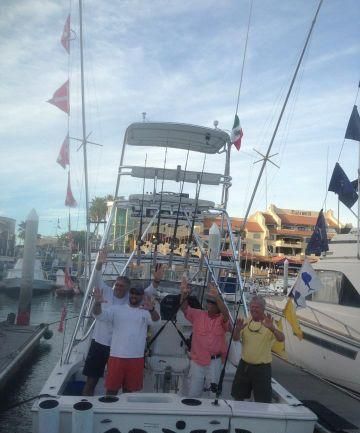 Day one 31′ Blackfin anglers were Bob Sweger, Brad Johnson, Joe Wells and his son Nick – caught 10 Stripes and 2 Dorado I’st marlin for Nick,Joe and Brad. Aboard 31′