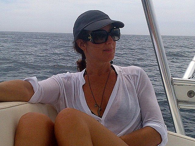Singer/Songwriter Sarah McLachlan aboard our 31′ Bertram on Sunday May 19th.