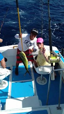 Newlyweds on their honeymoon Steven & Kaitlin Juengel visiting from Grand Rapids, Michigan fished today and had an amazing day with Capt Jose!