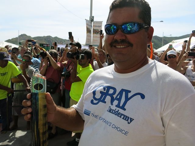 So happy for our Captain Carlos and the lucky team from Thunderbay Ontario Canada