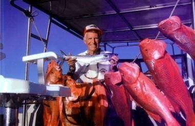 Return VIP Guest Bill Sr visiting from West Sacramento, California aboard 26′ Pursuit “CABO BANDIT” boated 12 Pargo (Snapper) + 4 Dorado