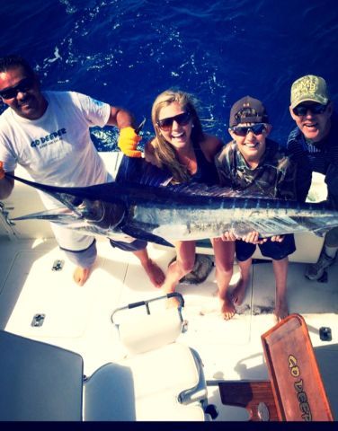 37′ Bertram Sportfisher w/Capt Franky