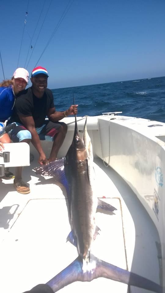VIP Guests Jonathan & Hillary Goff (Honeymooners!) fished with VIP Guests Greg Hindman, Rob Dolliver and Chase Dolliver on our 38′ Chris Craft with Captain Carlos