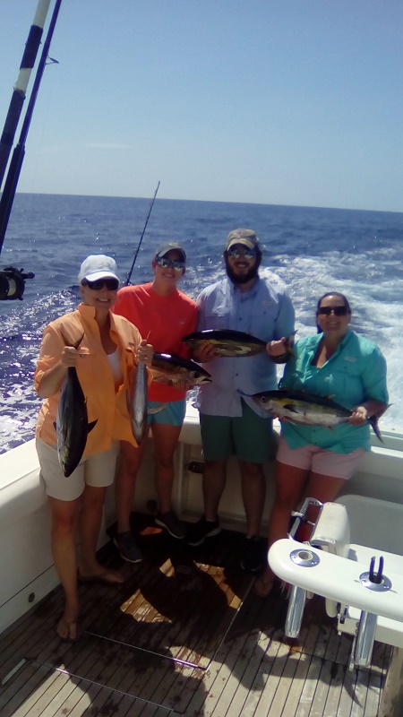 Charlie Helms and Family from Texas enjoying the day with Capt Ivan 45′ CaboJune 17, 2016