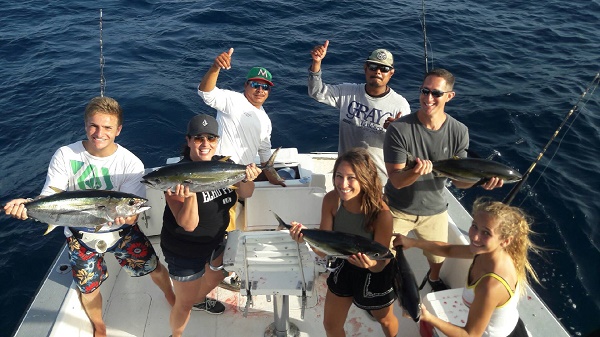 VIP Guests John & Christine Eldred, Madeleine Eldred, Ryan Eldred and Dillon Waidyatilleka are having an amazing day catching #YELLOWFIN #TUNA