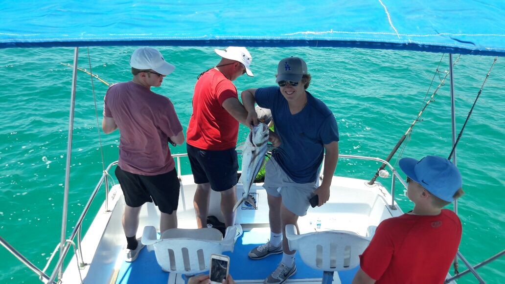 Visiting from Naperville, IllinoisFrank & Heather Degregorio with sons Logan (age 13) Cole (age 16) and Luke (age 18) spent some time today with Capt Jose (29′) doing some inshore fishing.
