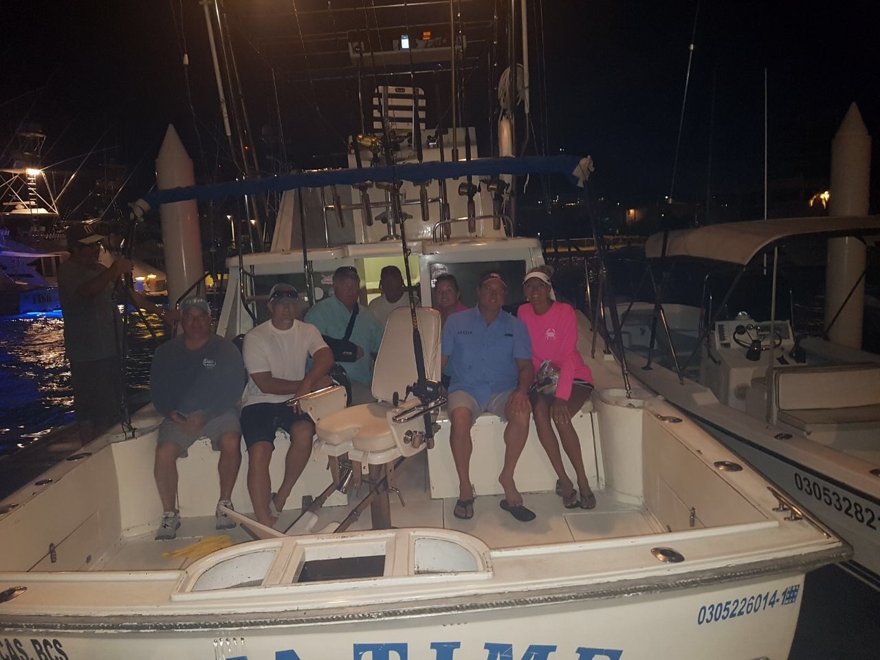 Visiting from Spring, Texas VIP GuestsJason Brien , Lynn Wells, Sean Stannard, Matthew Heck, Joe Trawinski and Kellie Platt enjoyed a day of #FishingAndCatching with Capt Gil – subbing for Capt Roberto – along with Capt Jose on 34′ Owens today October 8 2017