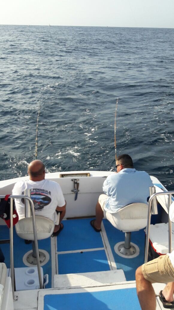 Wooping it up with VIP Guests visiting from Houston Texans and Capt Jose and first mate Omar 28′