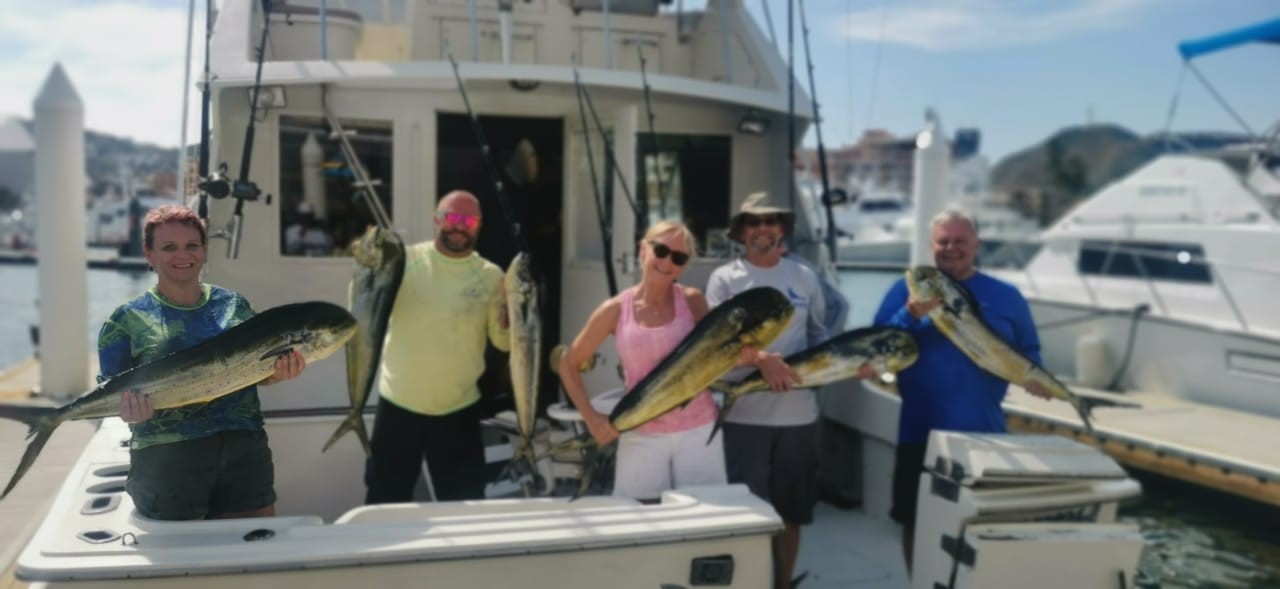 Aboard our 43′ Hatteras Sportfisher