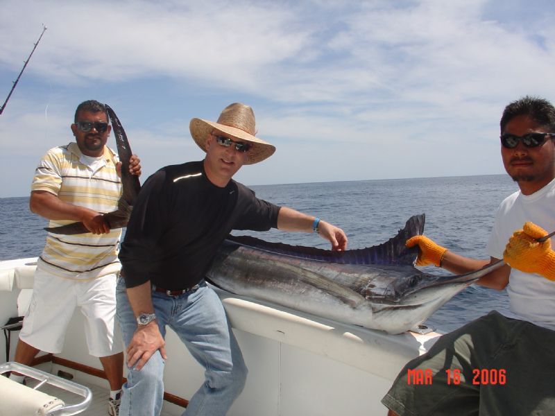 VIP Amigos Scott Serafin and Carrie Cranmer from Elkins Park, Pennsylvania having some CABO MAGIC fun aboard “CABO MAGIC”￼