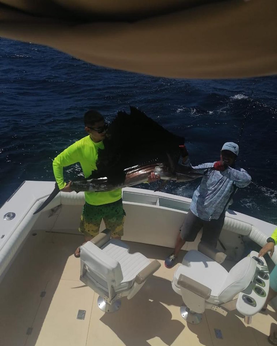 Our awesome crew on 34' Blackfin